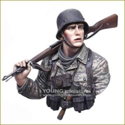 YOUNG GERMAN SOLDIER WWII (1/10)