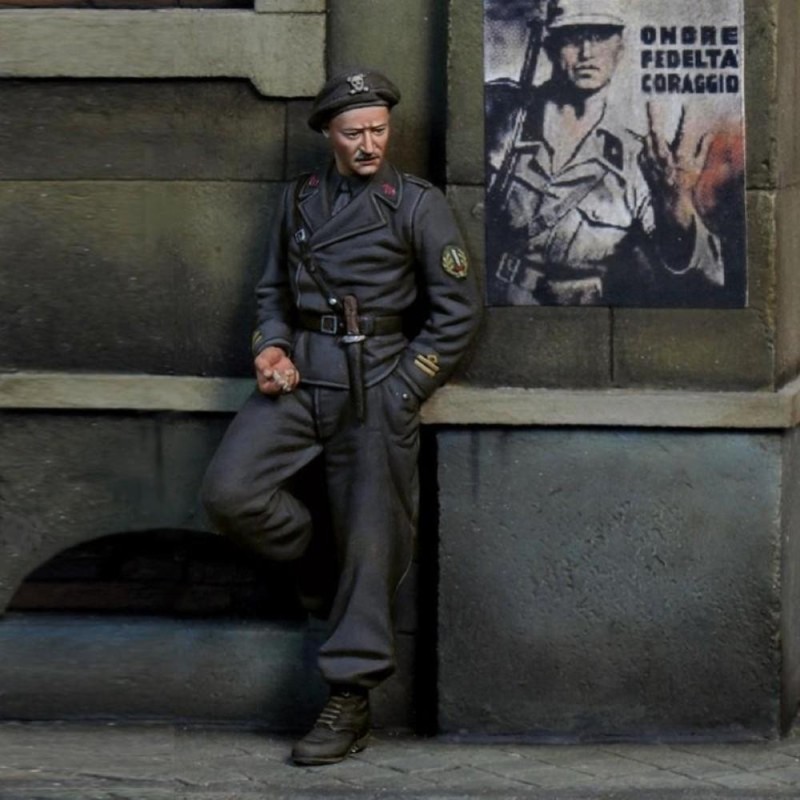 Carrista italiano 'Gruppo corazzato Leonessa' (1/35)