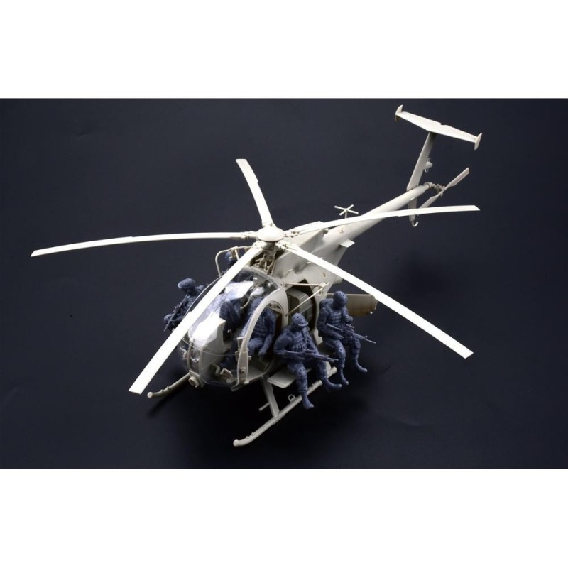 AH-6J/MH-6J Little Bird con 6 figurini in resina 1/35