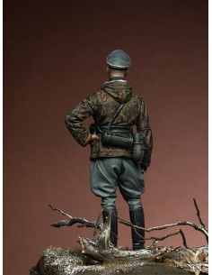 SS Untersturmfuhrer (54mm) 2