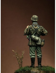 SS Scharfuhrer (54mm) 2