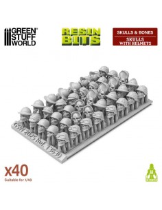 Teschi con elmi 1/48 (13630) 2