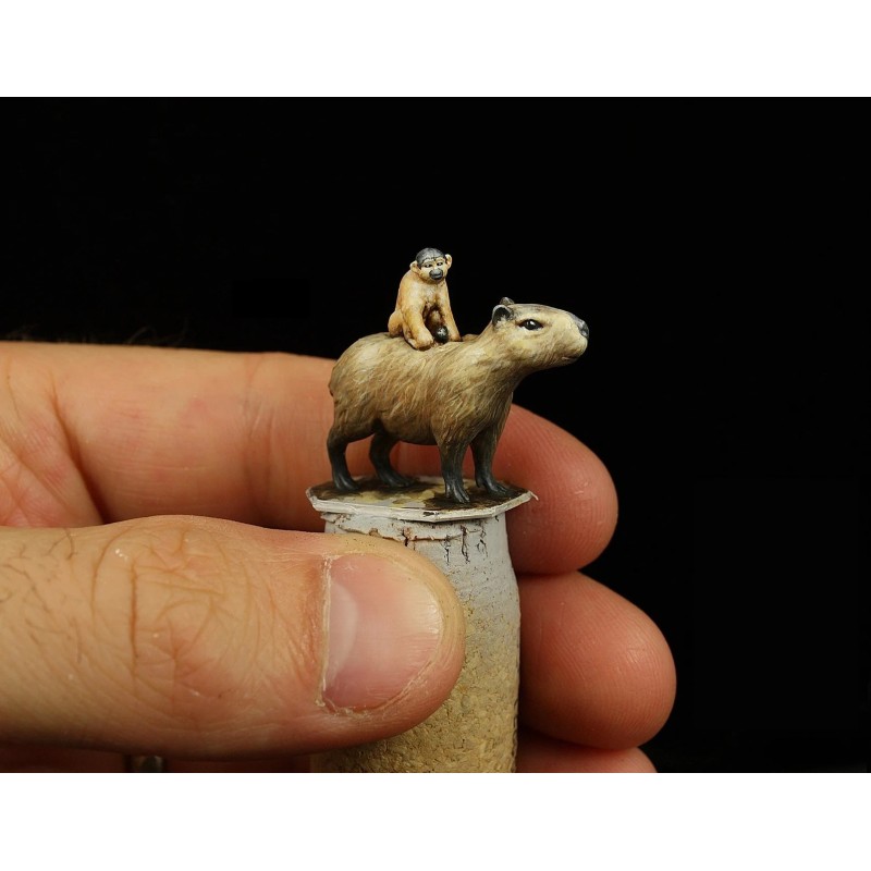 Capibara e scimmietta (32mm - 54mm -75mm)